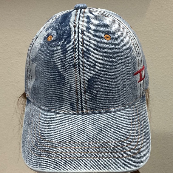 Diesel Cap - Picture 3 of 7